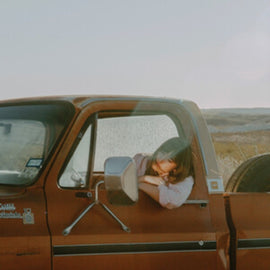 Jess Williamson - A Mile South Of Heaven